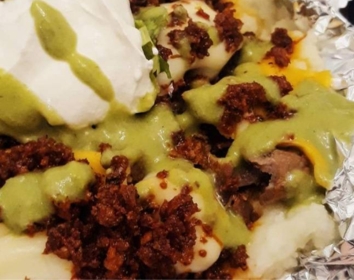 Menú Restaurante ARHANI con pollos y carnes asadas al estilo Michoacán