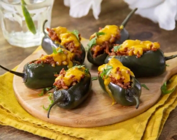 Menú Restaurante ARHANI con pollos y carnes asadas al estilo Michoacán