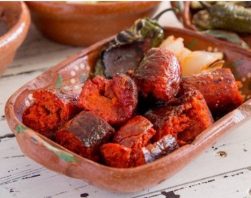 Menú Restaurante ARHANI con pollos y carnes asadas al estilo Michoacán