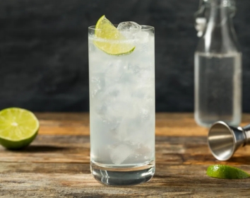 Menú Restaurante ARHANI con pollos y carnes asadas al estilo Michoacán