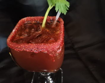 Menú Restaurante ARHANI con pollos y carnes asadas al estilo Michoacán